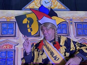 Alex ist bereit zum Sturm aufs Coburger Rathaus - allerdings nur virtuell.