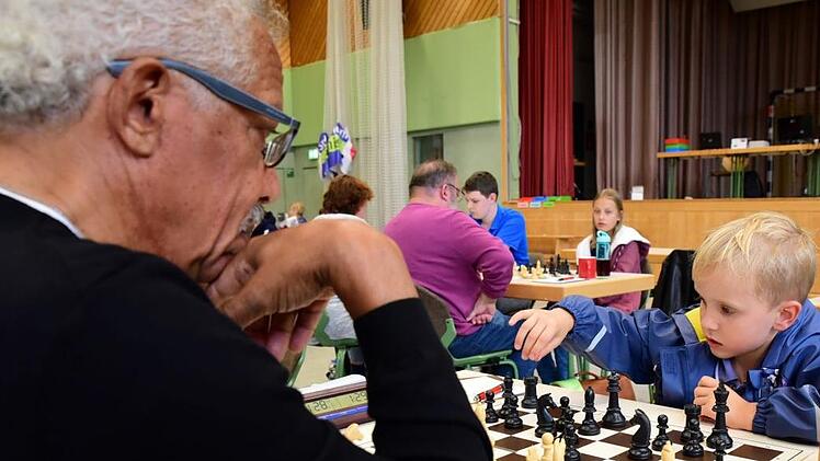 Bei den Forchheimer Schach-Open stand das "Open" heuer auch dafür, dass es im Denksport keine Altersklassen oder Trennung nach Geschlechtern gibt.