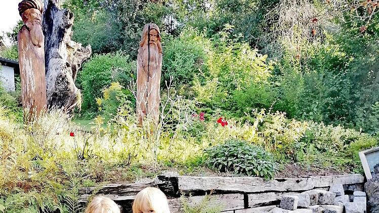 "Gartenfreuden" mit dem Geburtstagspicknick: Mit ihrem Schnappschuss lieferte Barbara Land aus Strössendorf das Bild der Woche für die Aktion Gartenfreuden der Umweltstation Weismain und des Kreisverbandes für Gartenbau und Landespflege.  Foto: Barbara Lang