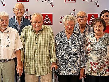 Sie sind seit 70 Jahren ihrer Gewerkschaft treu.