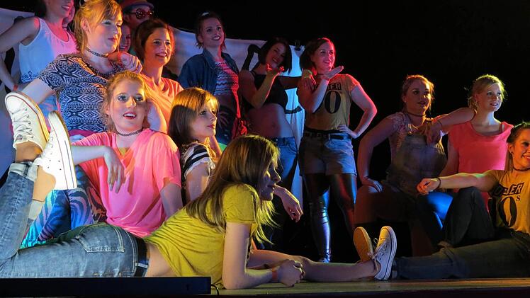 Eine Menge geboten war beim Showtanz-Festival in Ebenhausen. Foto: Doris Bauer