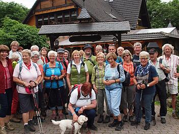 Am "Gr&uuml;nen Band" wanderte eine Gruppe des Bad Kissinger Rh&ouml;nklub-Zweigvereins.Hans-J&uuml;rgen Neumann