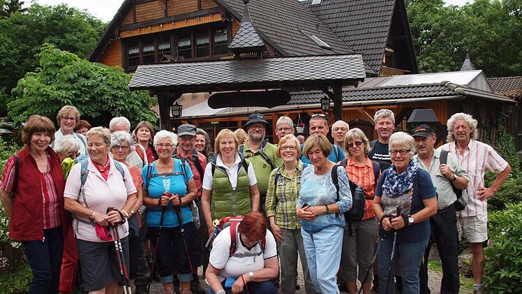 Am "Gr&uuml;nen Band" wanderte eine Gruppe des Bad Kissinger Rh&ouml;nklub-Zweigvereins.Hans-J&uuml;rgen Neumann