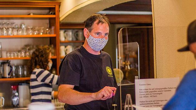 Wie viele Wirte musste auch Peter Schuhmann in der Bischberger Brauerei "Zur Sonne" einiges umgestalten. Fotos: Lea Schreiber