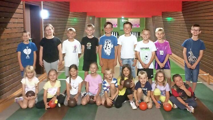 Beim Diskokegeln in der Mehrzweckhalle Dormitz hatten die Kinder ihren Spaß.