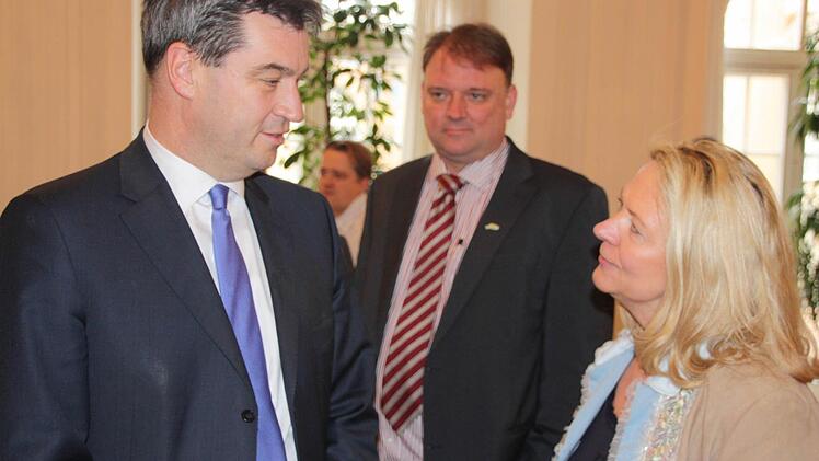Kurdirektorin Andrea Schallenkammer begrüßte ihren Chef.