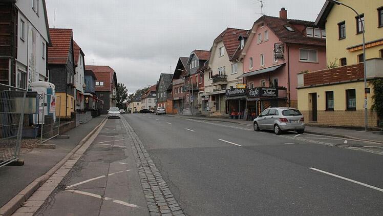 Ausführlich beschäftige sich der Marktgemeinderat mit der Neugestaltung und Aufwertung der Ortsdurchfahrt im Bereich der Coburger-und Kronacher Straße. Foto: Herbert Fischer