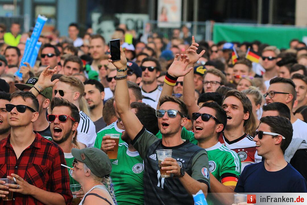 EM-Achtelfinale: Public Viewing in Bamberg