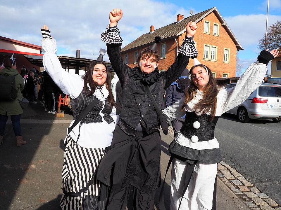 Wildes Faschingstreiben in Steinach an der Saale.