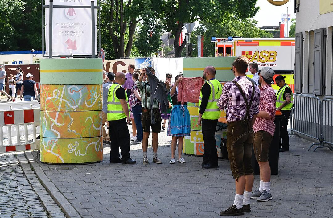 Bergkirchweih 2017: Drei Schläge zum Bieranstich