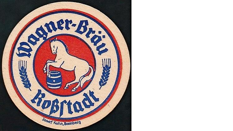 Zu den Ausstellungsstücken gehören auch Bierdeckel der inzwischen geschlossenen Brauerei Wagner/Roßstadt. Fotos: privat