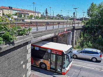 Radfahrer und Fußgänger sollen künftig deutlich mehr Platz haben. Zu einer vollständigen Umwidmung der Unterführung Zollnerstraße wird es aber nicht kommen.  Foto: Ronald Rinklef