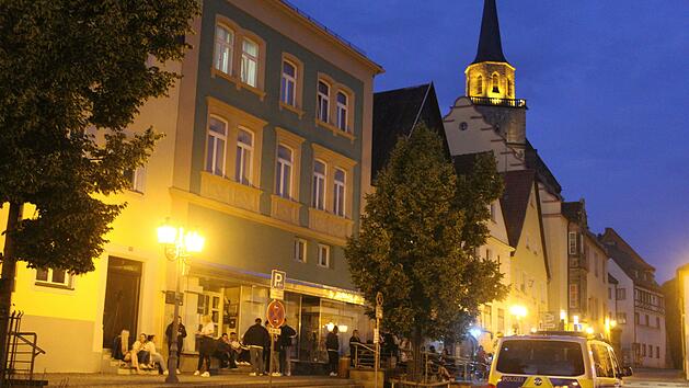 Die Polizei hat f&uuml;r das Wochenende wieder verst&auml;rkte Pr&auml;senz in der Oberen Stadt angek&uuml;ndigt. Foto: Sonny Adam