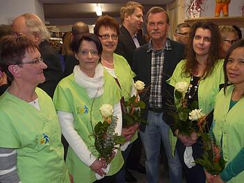 Das Verkaufsteam mit Vorstandsvorsitzendem Wolfgang Rieger (Mitte) .  Foto: Paul Pöhlmann