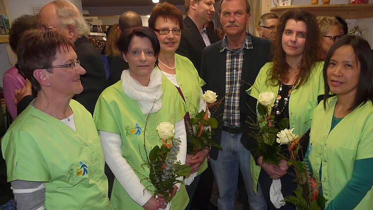 Das Verkaufsteam mit Vorstandsvorsitzendem Wolfgang Rieger (Mitte) .  Foto: Paul Pöhlmann