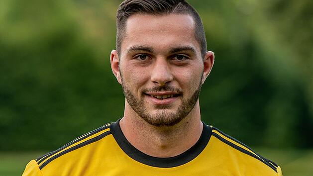 Ist nach seinem Handbruch rechtzeitig wieder fit: Bayreuths Keeper  Lucas Zahaczewski. Der Heimatverein des 20-J&auml;hrigen ist der TSV Oberthulba .  Foto: Peter Glaser/SpVgg Bayreuth
