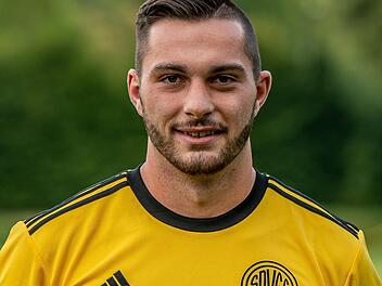 Ist nach seinem Handbruch rechtzeitig wieder fit: Bayreuths Keeper  Lucas Zahaczewski. Der Heimatverein des 20-Jährigen ist der TSV Oberthulba .  Foto: Peter Glaser/SpVgg Bayreuth