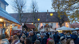 Rödelsee, Traditioneller Weihnachtsmarkt rund um das Schloss Rödelsee, Traditioneller Weihnachtsmarkt rund um das Schloss