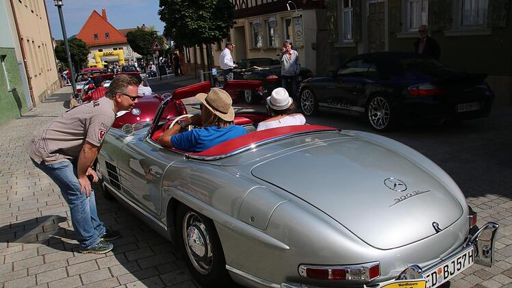 Ein Mercedes 300 SL Roadster aus dem Jahr 1957 Matthias Einwag