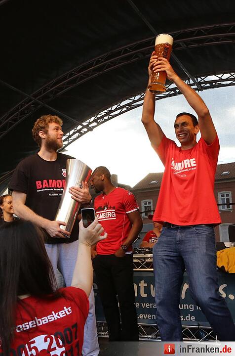 So feiern die Brose Baskets