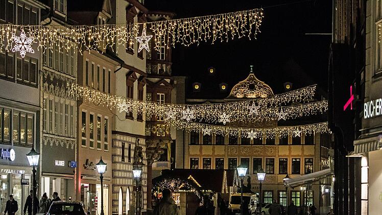 Coburger Adventsbeleuchtung: Spitalgasse, Blick zum MarktplatzFoto: Jochen Berger