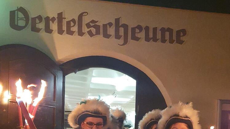 Von der Oertelscheune aus geht es zum Rathaus Foto: Carmen Schwind