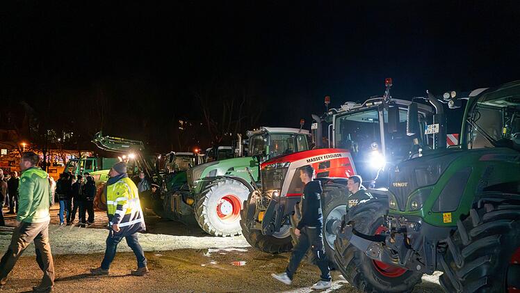 Neustadt: Bauern protestieren gegen Aktion auf Felßners Hof - "sind erbost"