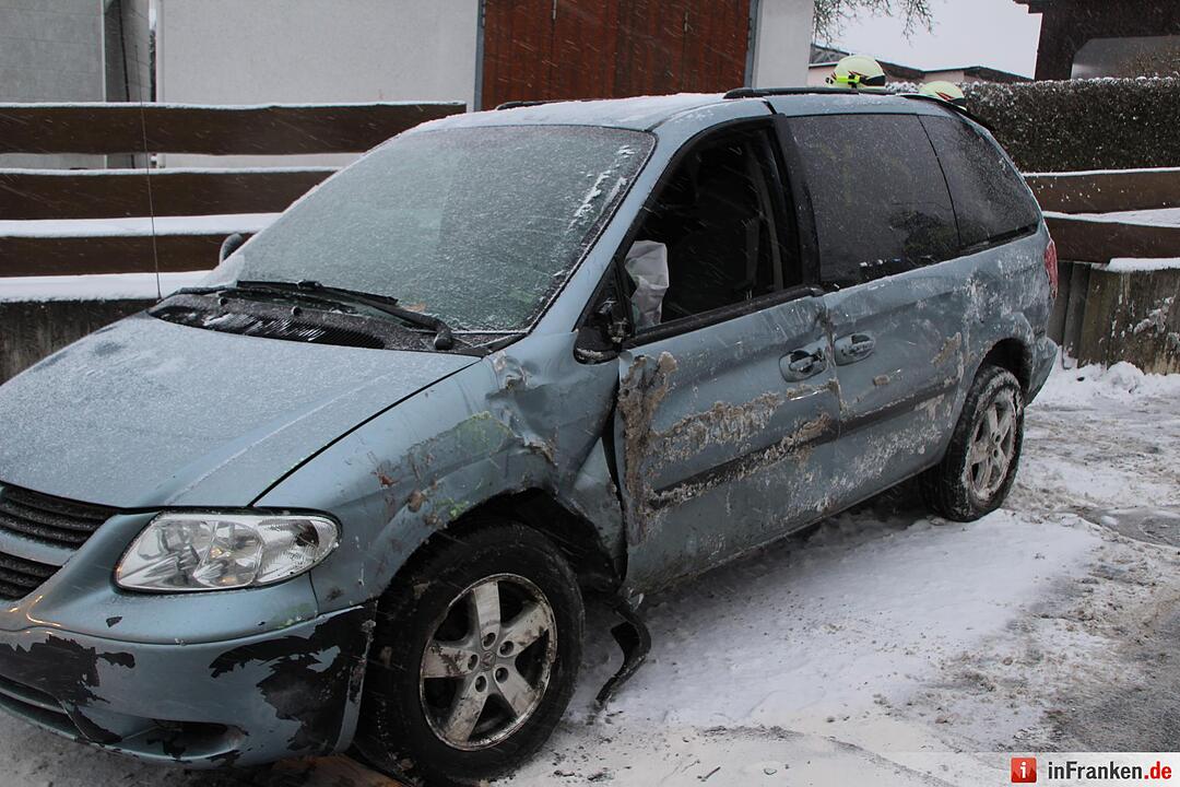 Auto überschlägt sich in Eschenbach i.d. Oberpfalz