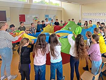 In einer vertrauensvollen Atmosph&auml;re konnten die Kinder Fragen stellen und pers&ouml;nliche Erfahrungen teilen. Sandra Lutz