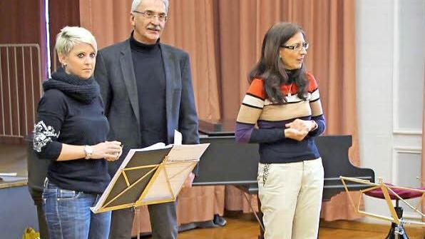 Die Coburger Macher von "50 Millionen Sekunden": Nicole Röthig, Günter Freitag und Antoinetta Bafas stellen das Projekt vor. Foto: Christiane Lehmann