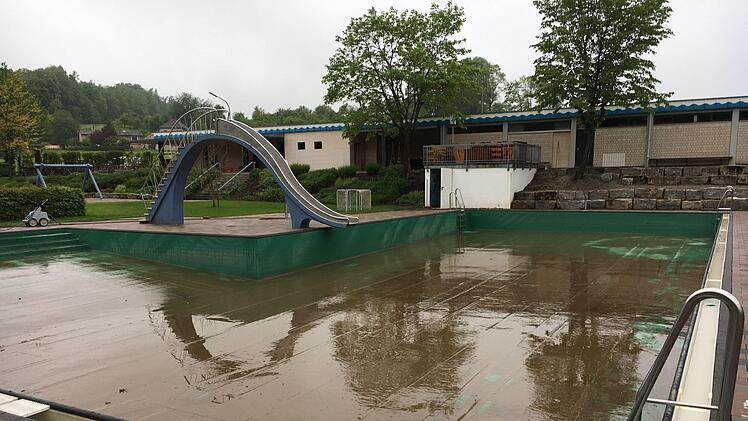 Das Ebracher Naturbad nach dem StarkregenFoto: Anette Schreiber
