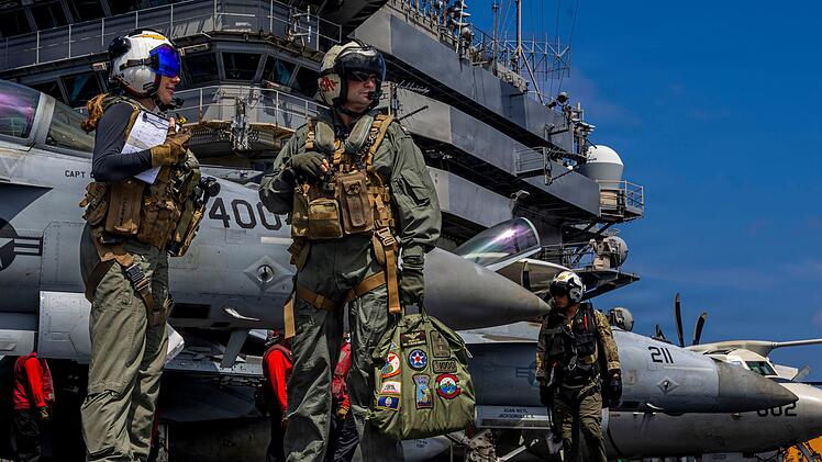 Flugzeugtr&auml;ger USS Abraham Lincoln im indischen Ozean