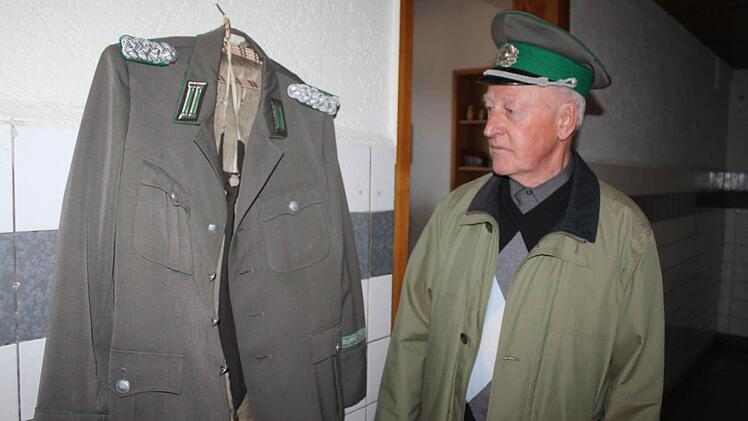 Heinz Barnickel mit einer Grenzuniform Ost