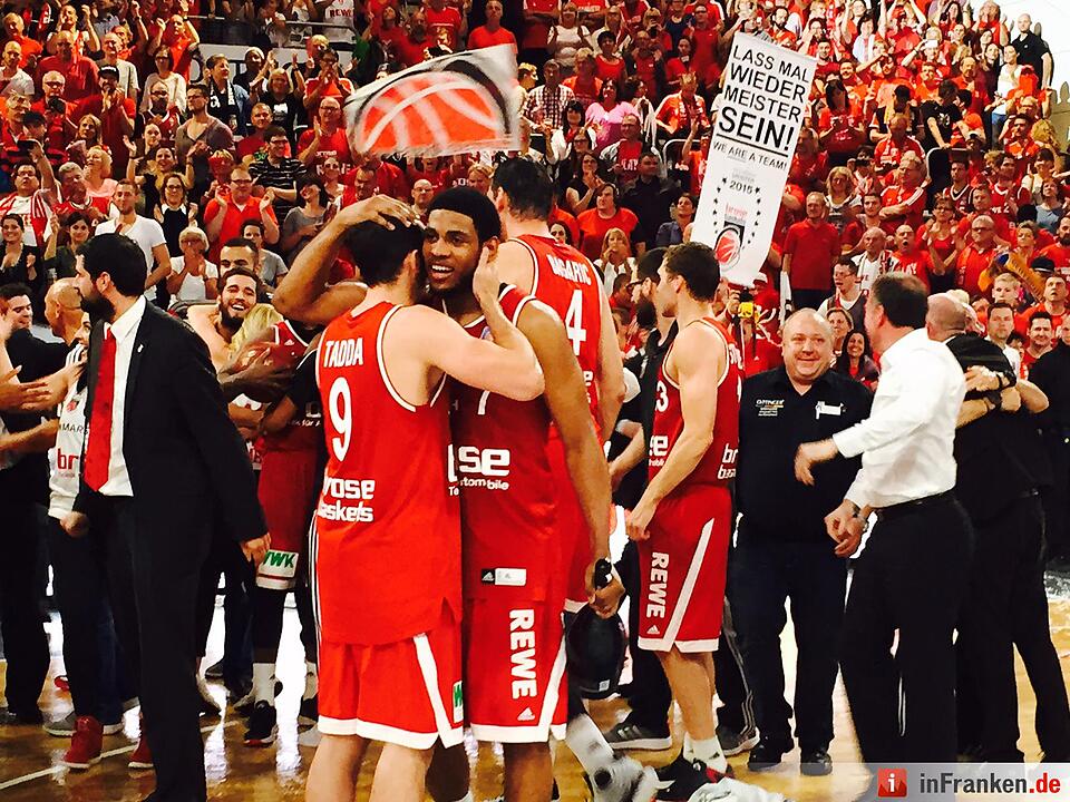 Impressionen von der Bamberger Meisterfeier in der Brose Arena Teil 2