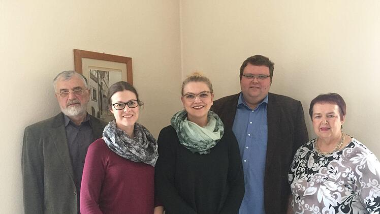 Bruno Eckert (von links) stand nach 45 Jahren nicht mehr als Vorsitzender zur Verfügung. Im Vorstand sind: Carolin Schwarz, Claudia Kind, Andreas Trägner und  Anneliese Albert.   Foto:  Leo Pfennig