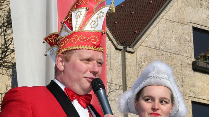 Präsident Martin Bittruf beim Kronacher Rathaussturm Foto: Rainer Glissnik