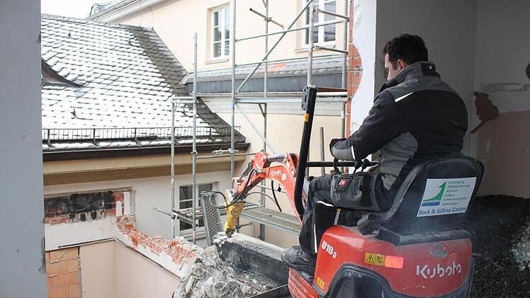 Besonders vorsichtig muss an der Grenze zum Neumann-Flügel gearbeitet werden. Foto: Mäuser