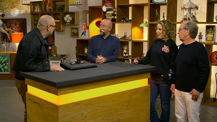 WM 1966? Da war doch was? "Da gab es ja diesen Riesenskandal mit dem Wembley-Tor", erinnerte sich Sven Deutschmanek. Doch Horst Lichter fragte ahnungslos: "Warum? Was war denn da?" Deutschmanek schaute ihn entgeistert an: "Du weißt nicht, was das Wembley-Tor war?"