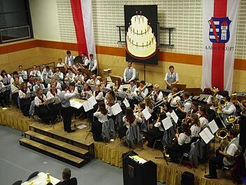 Das Symphonische Blasorchester Küps bei seinem Geburtstagskonzert   Foto: Jasmin Pohl