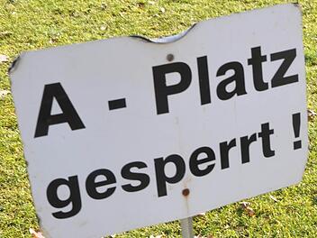 Nichts geht im Seetal-Stadion: Wegen der Niederschläge war der Platz unbespielbar, das Derby gegen Oesdorf fiel aus.