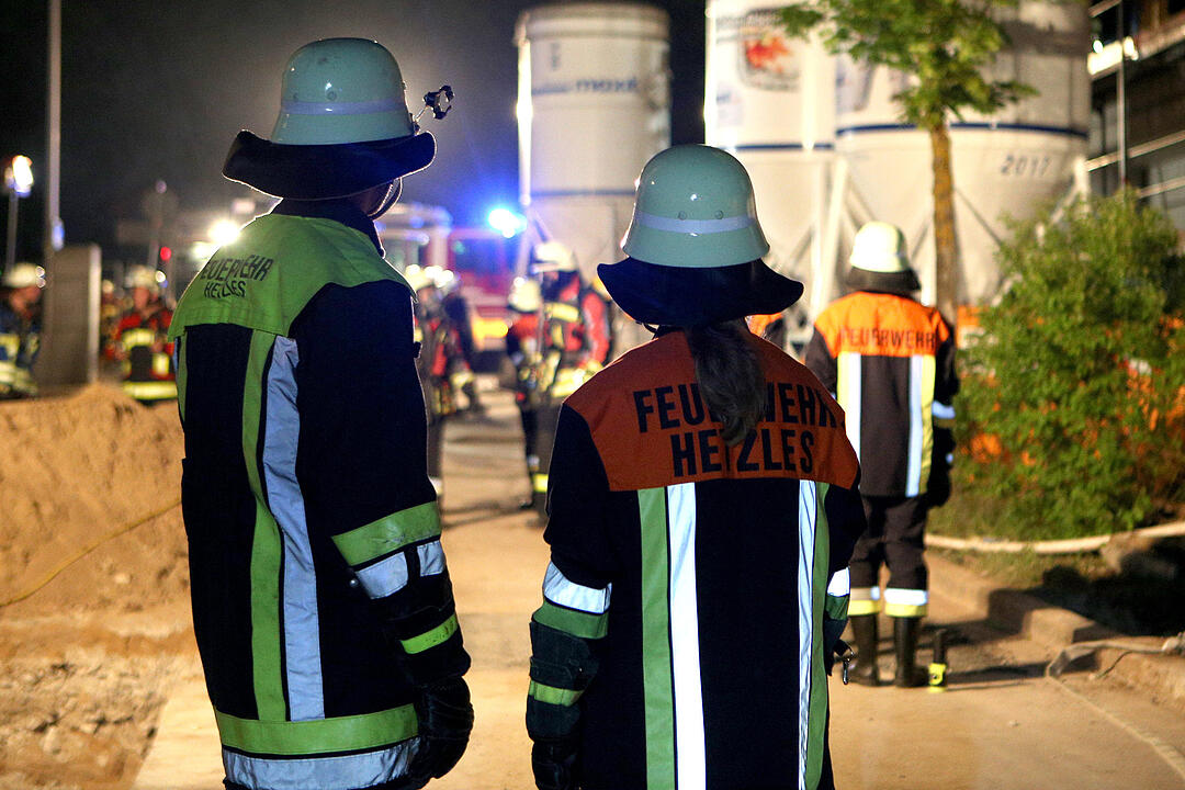 Im Bau befindliches Blockheizkraftwerk fängt Feuer