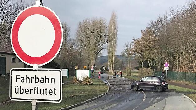 Nicht jeder nahm die Schilder ernst - und drehte erst, wenn man sah, dass es halt doch nicht mehr weiter geht.