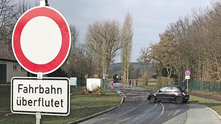 Nicht jeder nahm die Schilder ernst - und drehte erst, wenn man sah, dass es halt doch nicht mehr weiter geht.