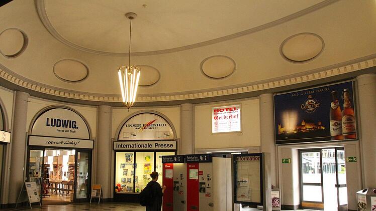 Impressionen vom Coburger Bahnhof - hier die EingangshalleOliver Schmidt