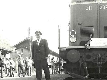 Lang ist's her, dass in den Herzogenauracher Bahnhof noch Züge rollten. Unser Foto stammt aus dem Jahr 1984.  Foto: FT-Archiv