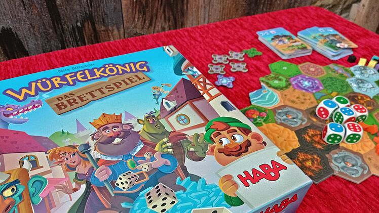 Spiele-Test Würfelkönig - das Brettspiel: Familienspiel für Zocker und Strategen - so spielt sich der große Bruder des Würfelkönigs