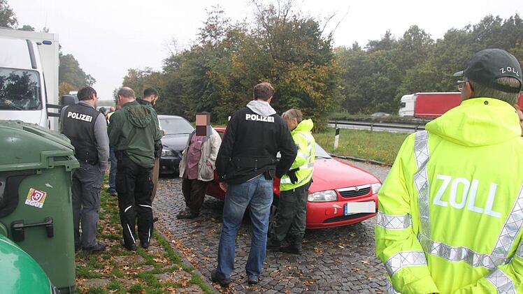 Zollkontrolle Fotos: Peter Groscurth