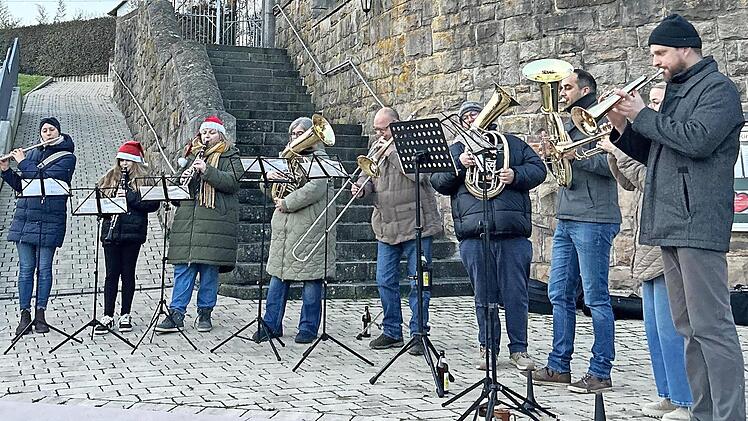 Musikanten sorgten mit Weihnachtsliedern f&uuml;r eine tolle Atmosph&auml;re.