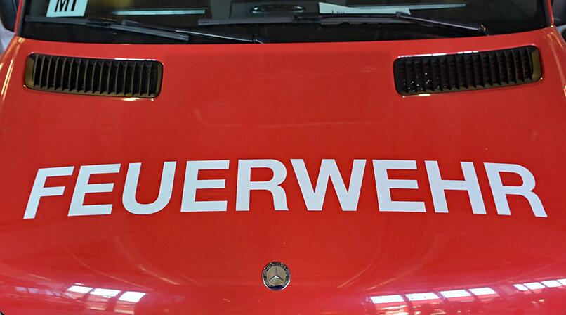 Kreis Forchheim: Kellerbrand bei Abrissarbeiten - Arbeiter verletzt sich