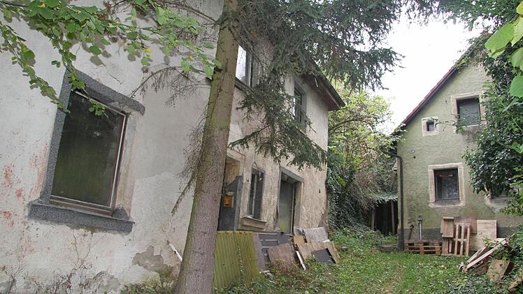 Die alten Häuser sind teilweise noch mit Grundschulden belastet.